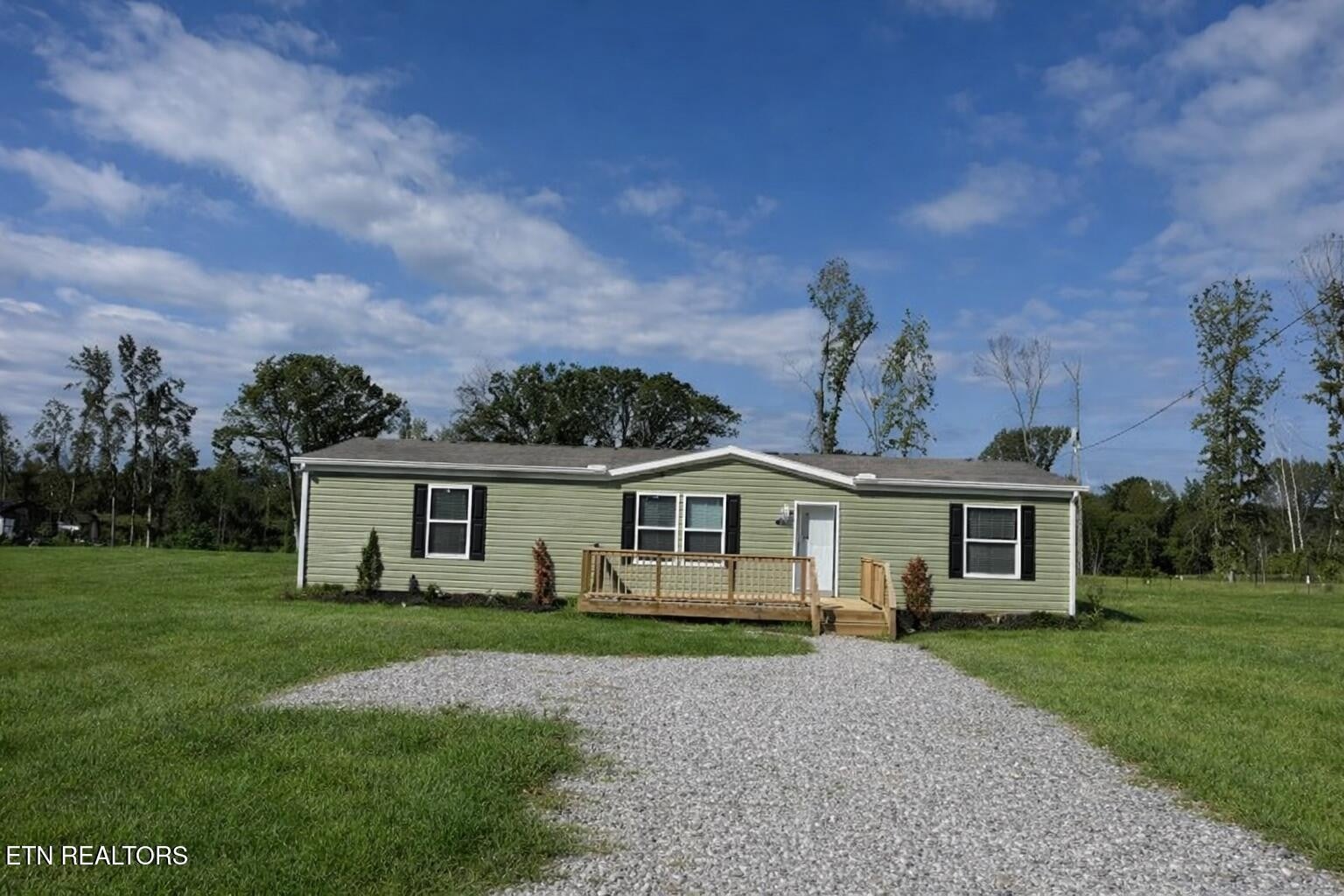 218 Community Drive — photo