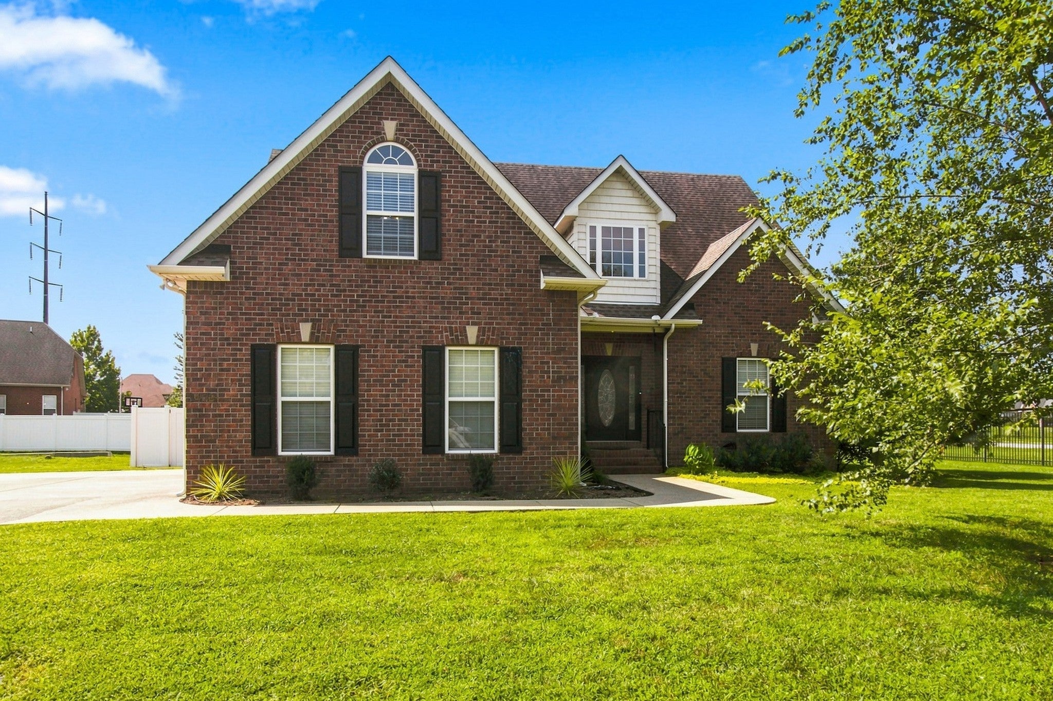 3433 Genoa Dr — photo