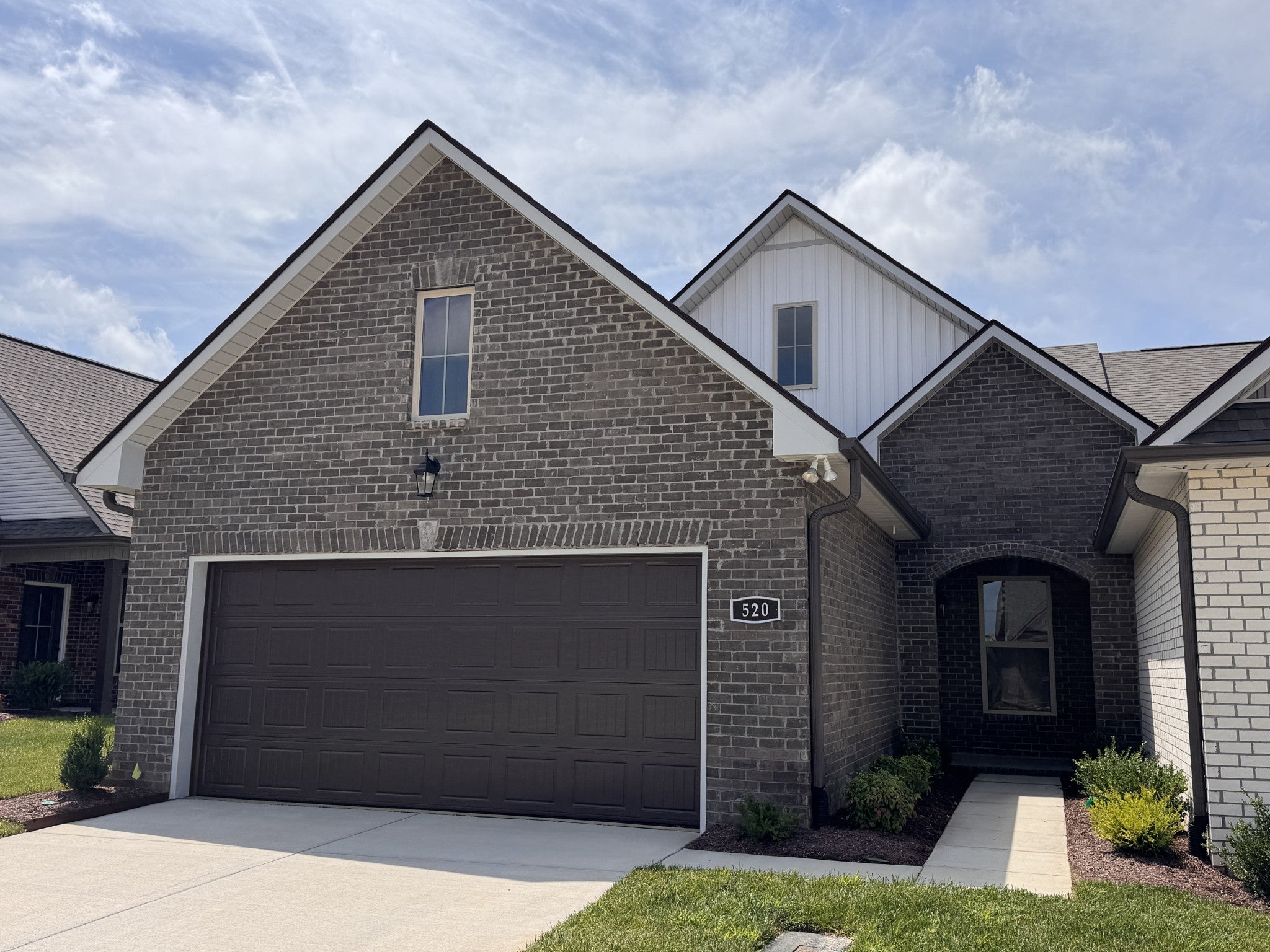 520 W Foxrun — photo