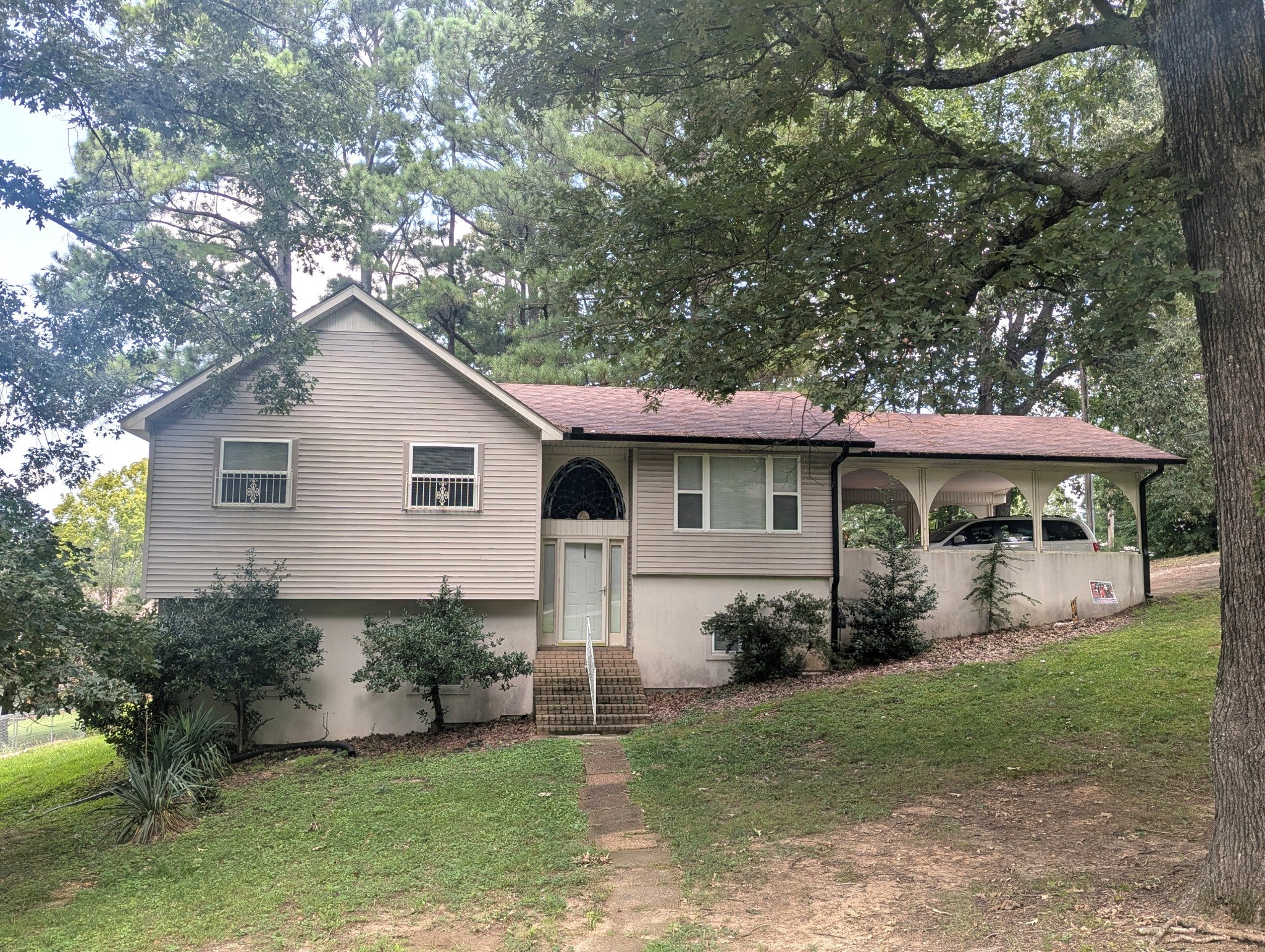 1208 E Blythe St — photo