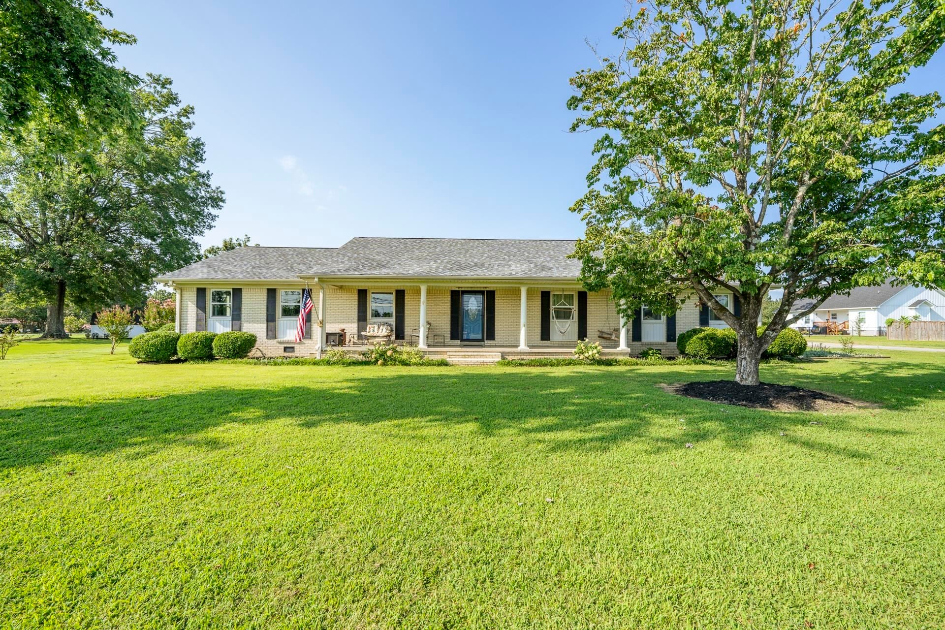1150 Pinhook Dr — photo