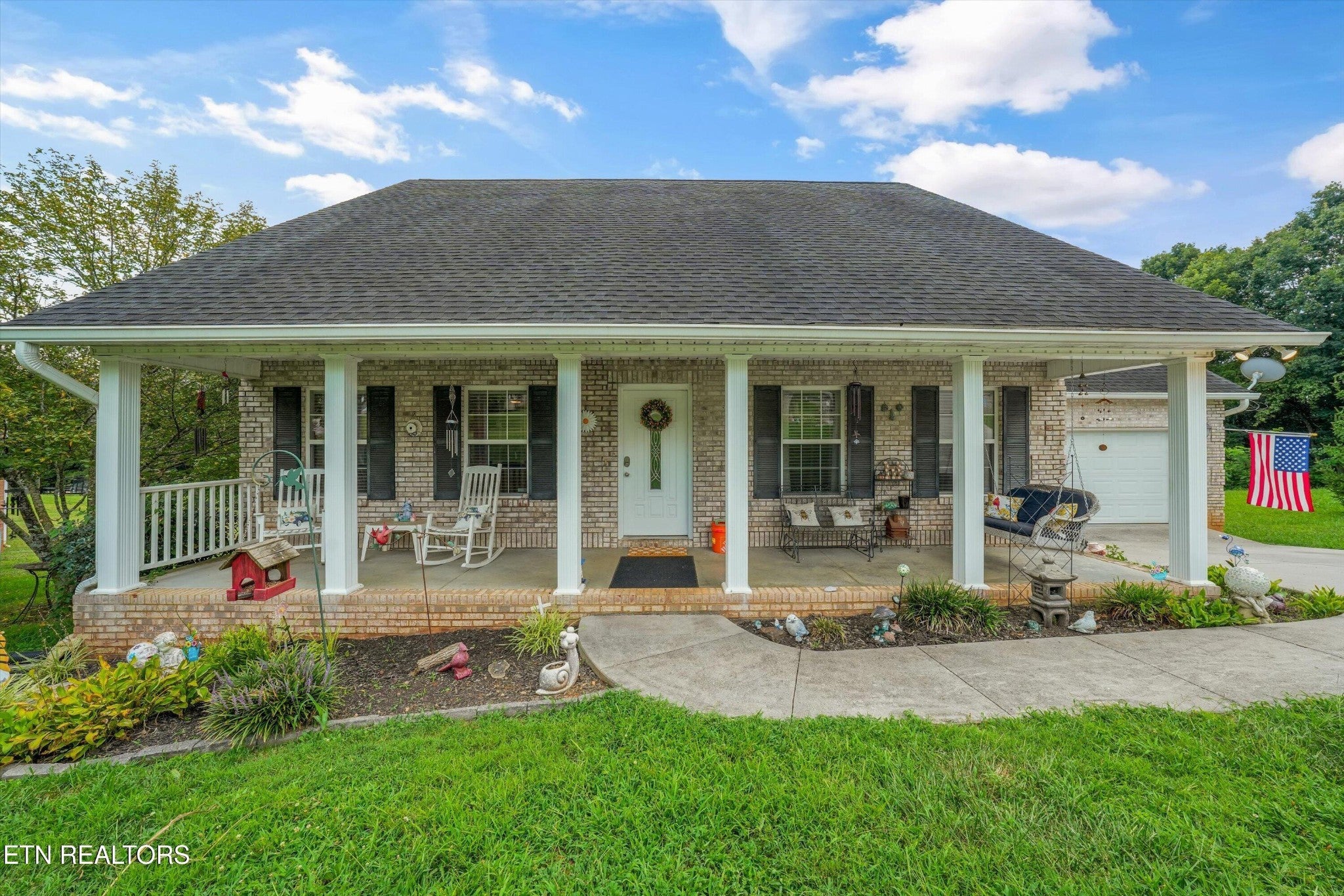 225 Hillsborough Lane — photo