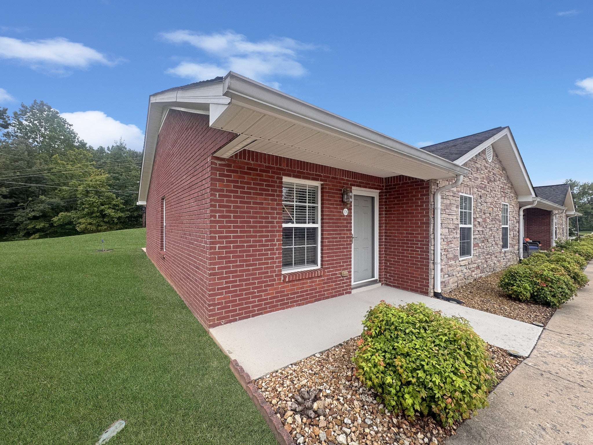 106 Colson Village Ct — photo