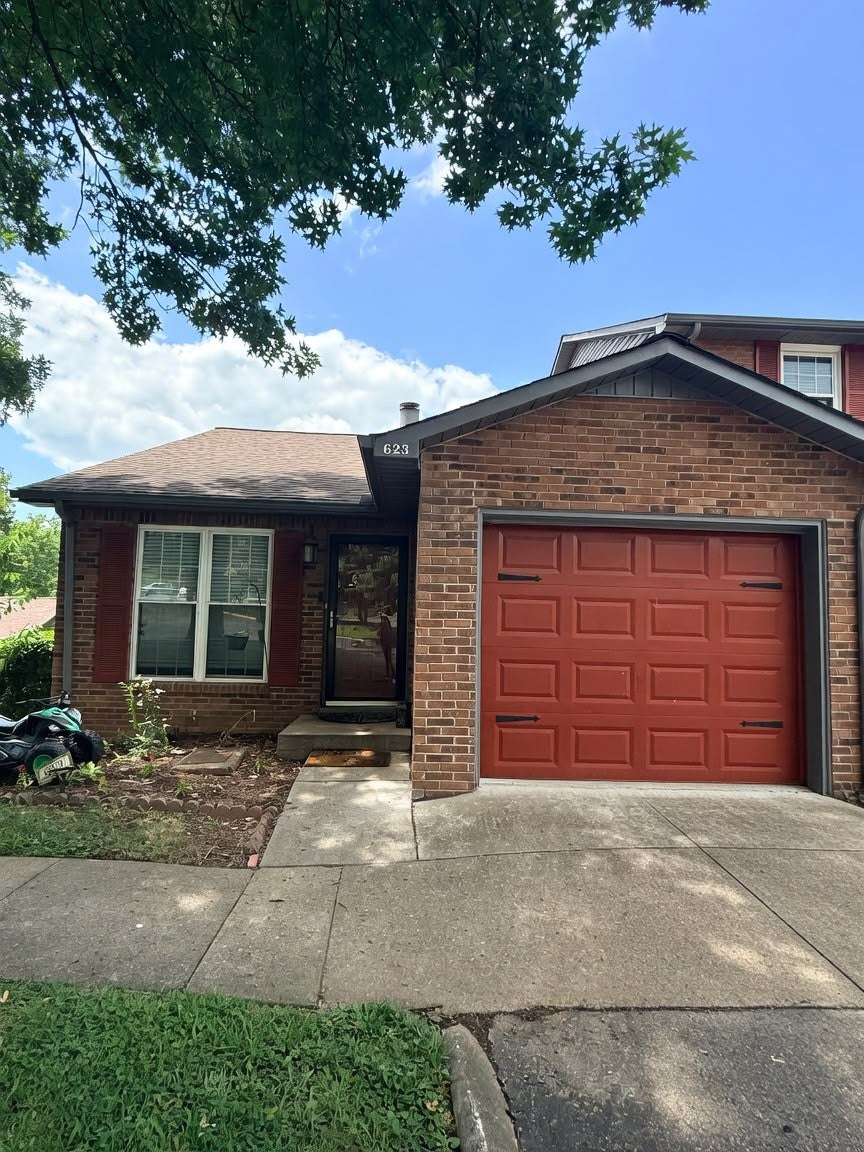 623 Hickory Glade Ct — photo