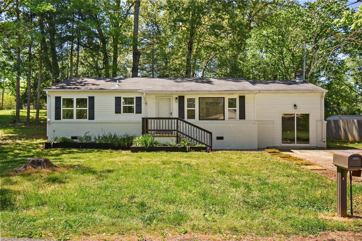 309 Rickenbacker Dr — photo
