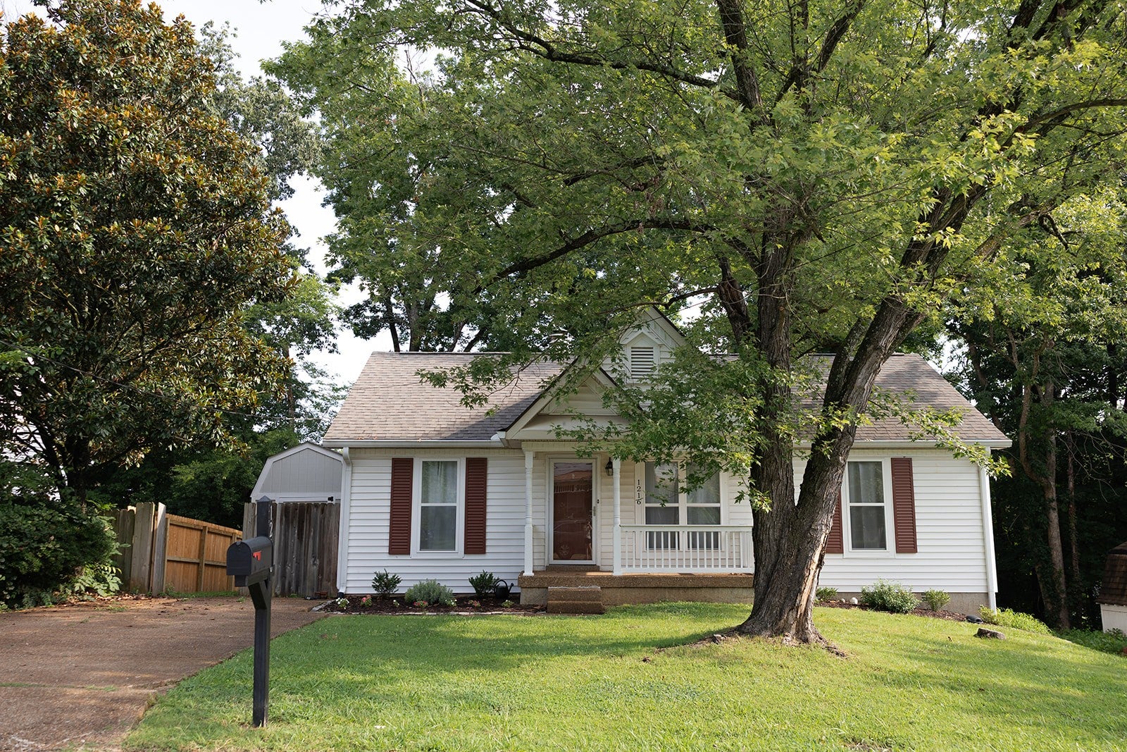 1216 Jacksons Hill Rd — photo