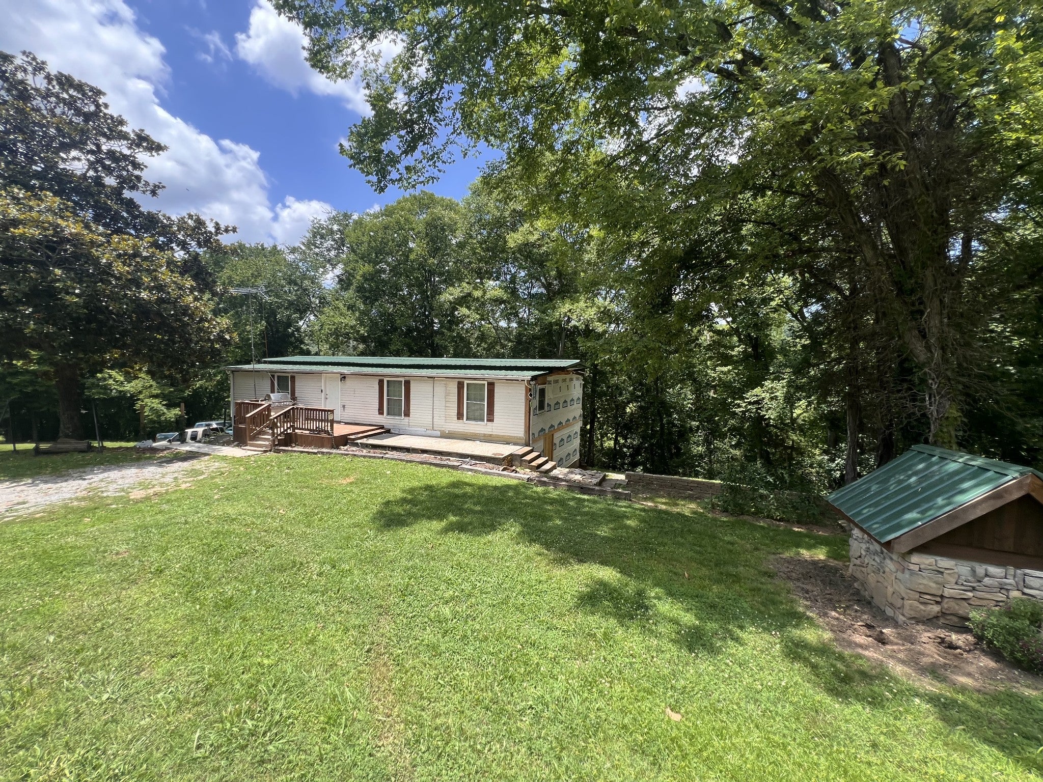 2205 Dowell Branch Rd — photo
