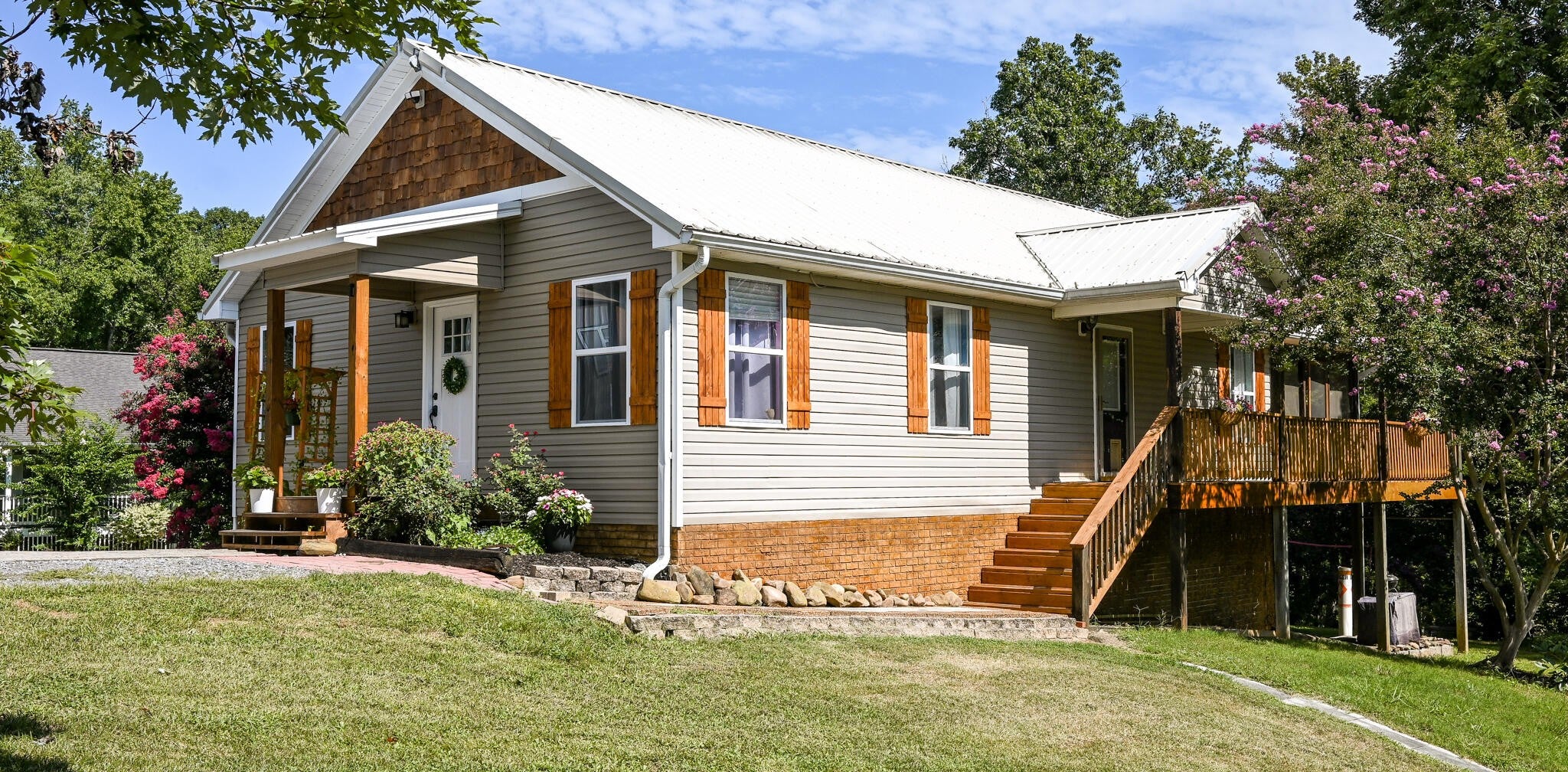 220 Sam Johnson Road NW — photo