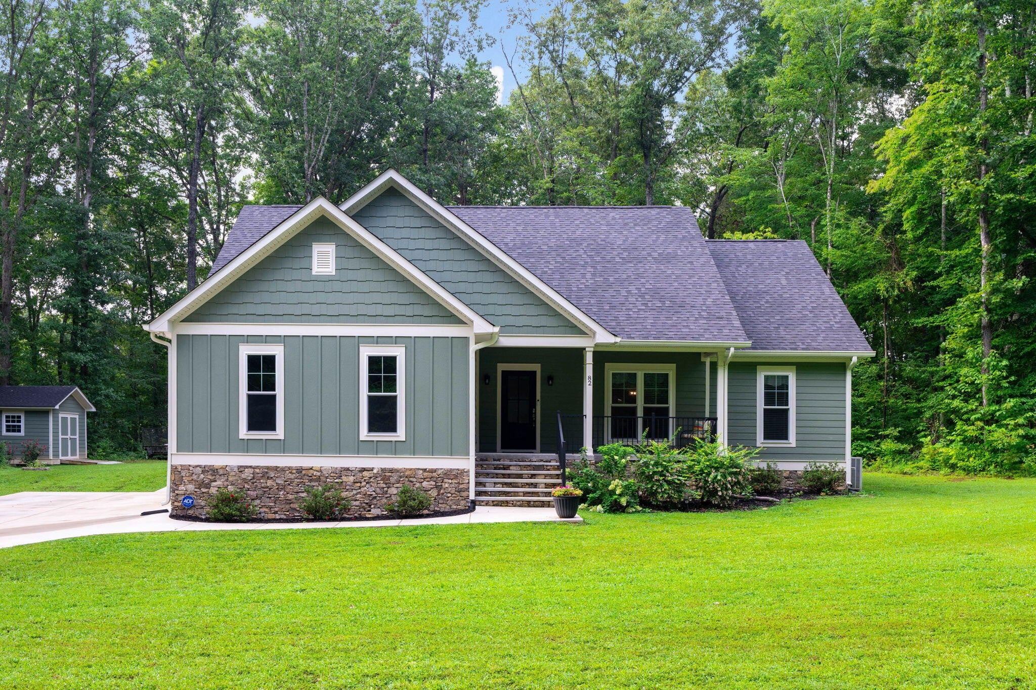 82 Golf Villa Drive — photo