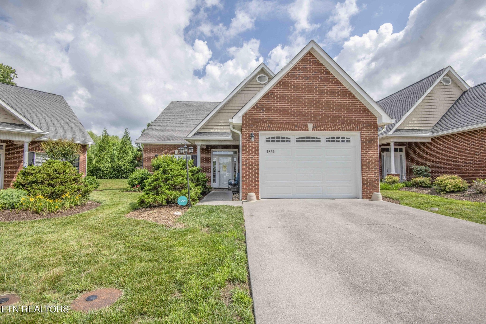 1651 Wisteria View Way — photo