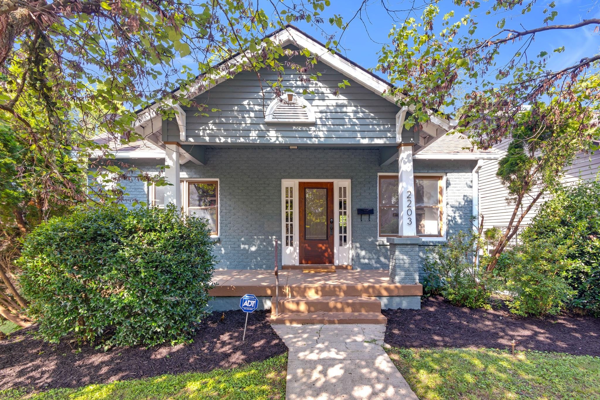 2203 Lindell Ave — photo