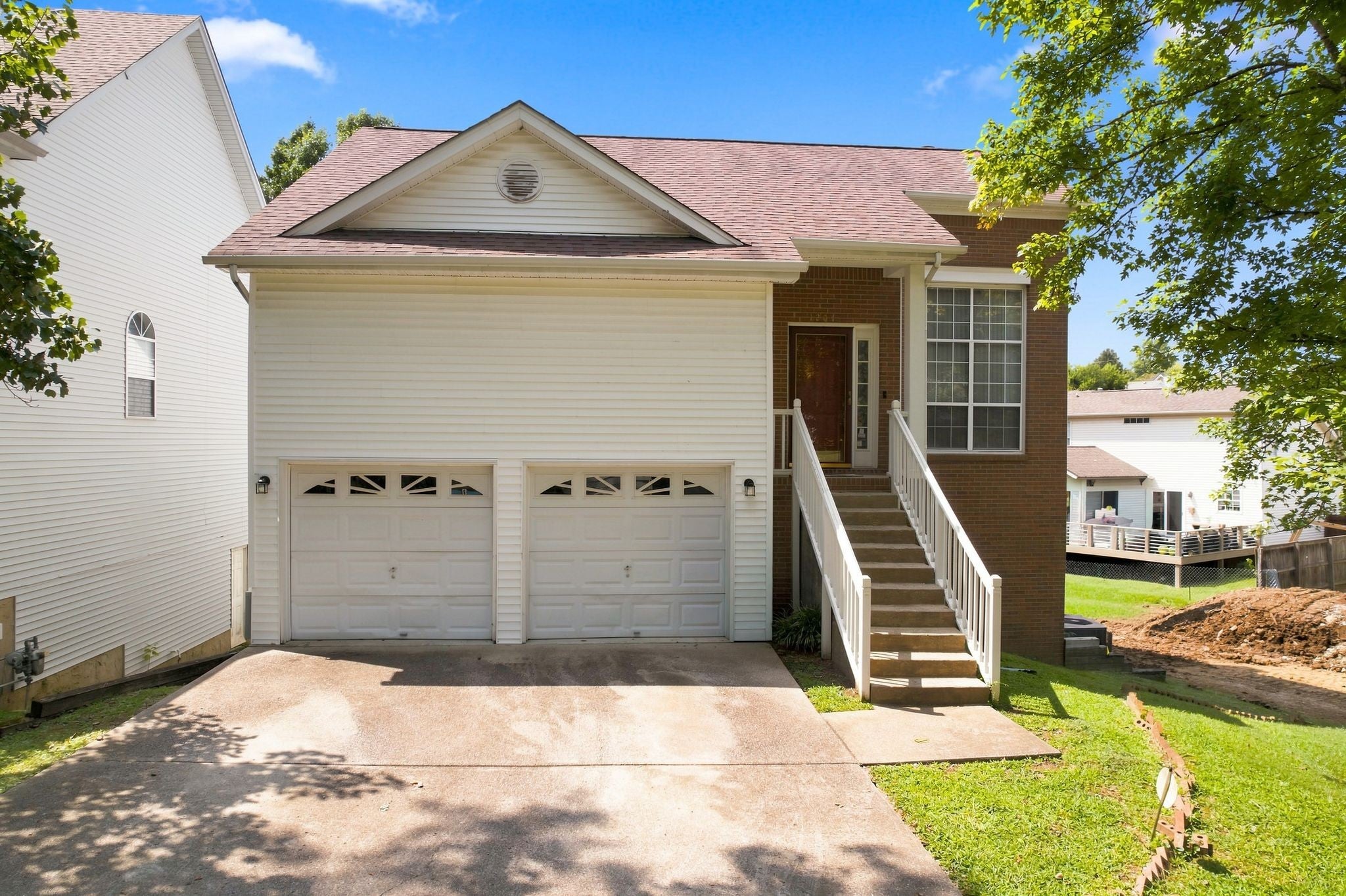 1204 Springwood Dr — photo