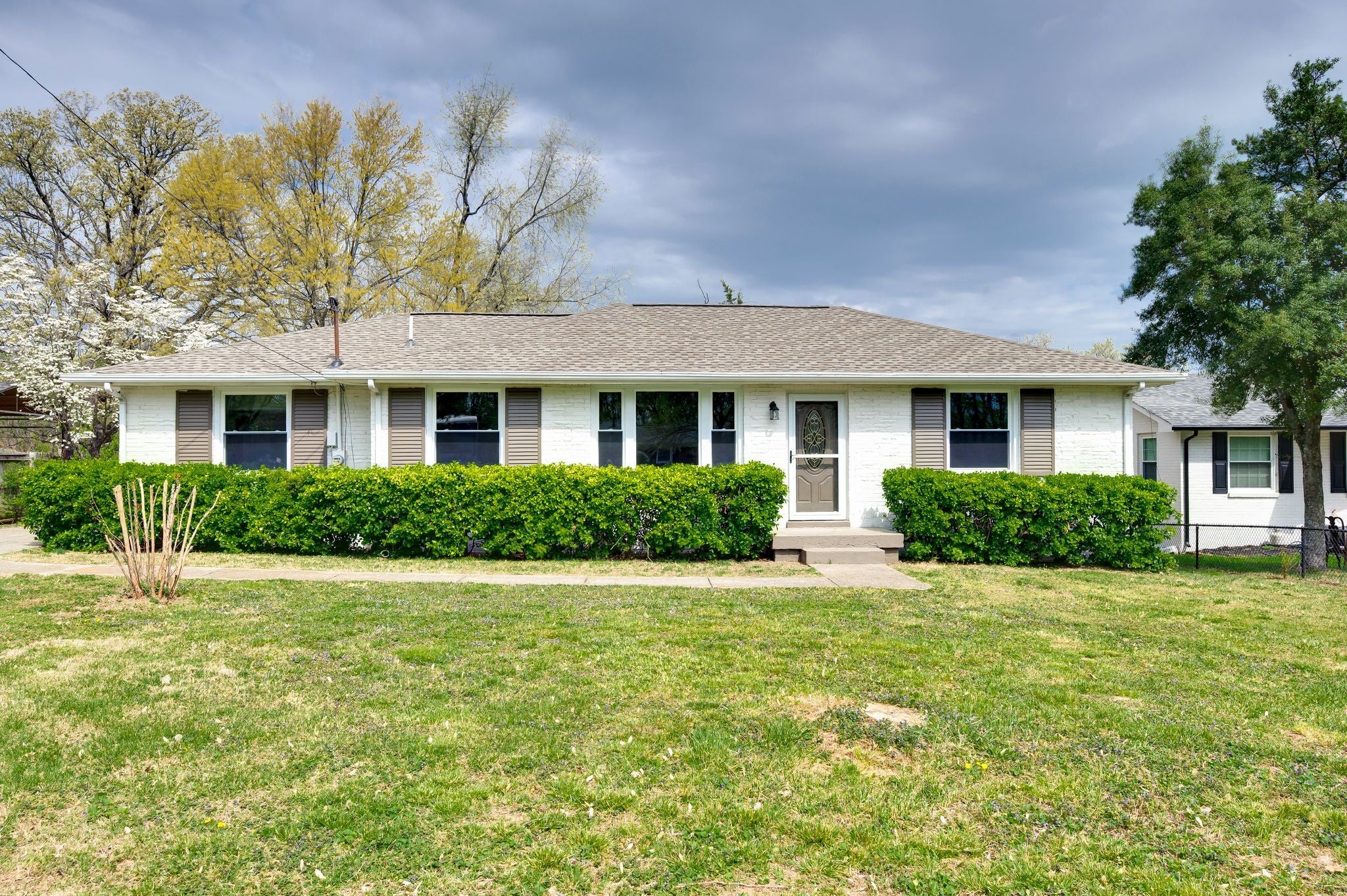 304 Leo Ct — photo