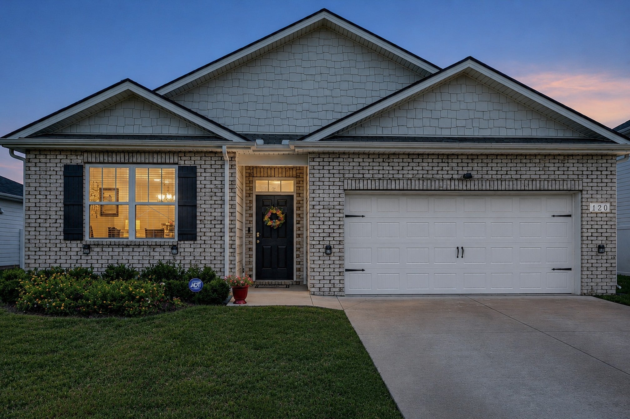 120 Olivia Cir — photo