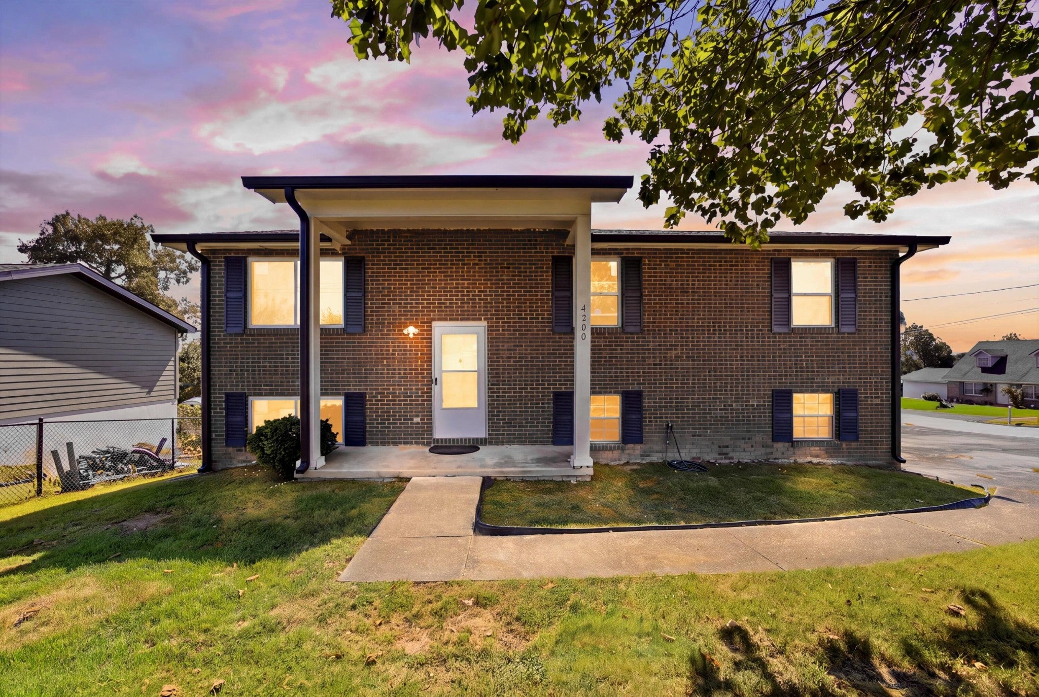 4200 Shady Oak Drive — photo