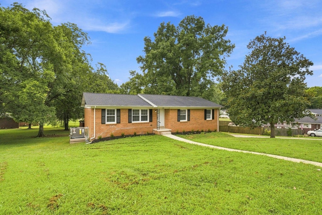 1308 Bagley Dr — photo