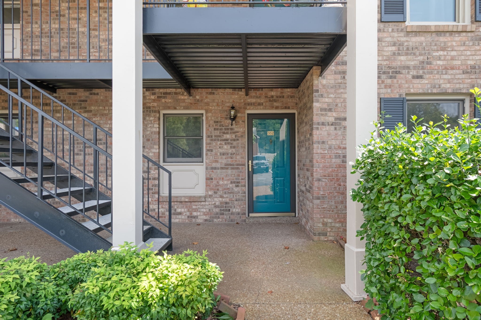 352 Westfield Dr — photo