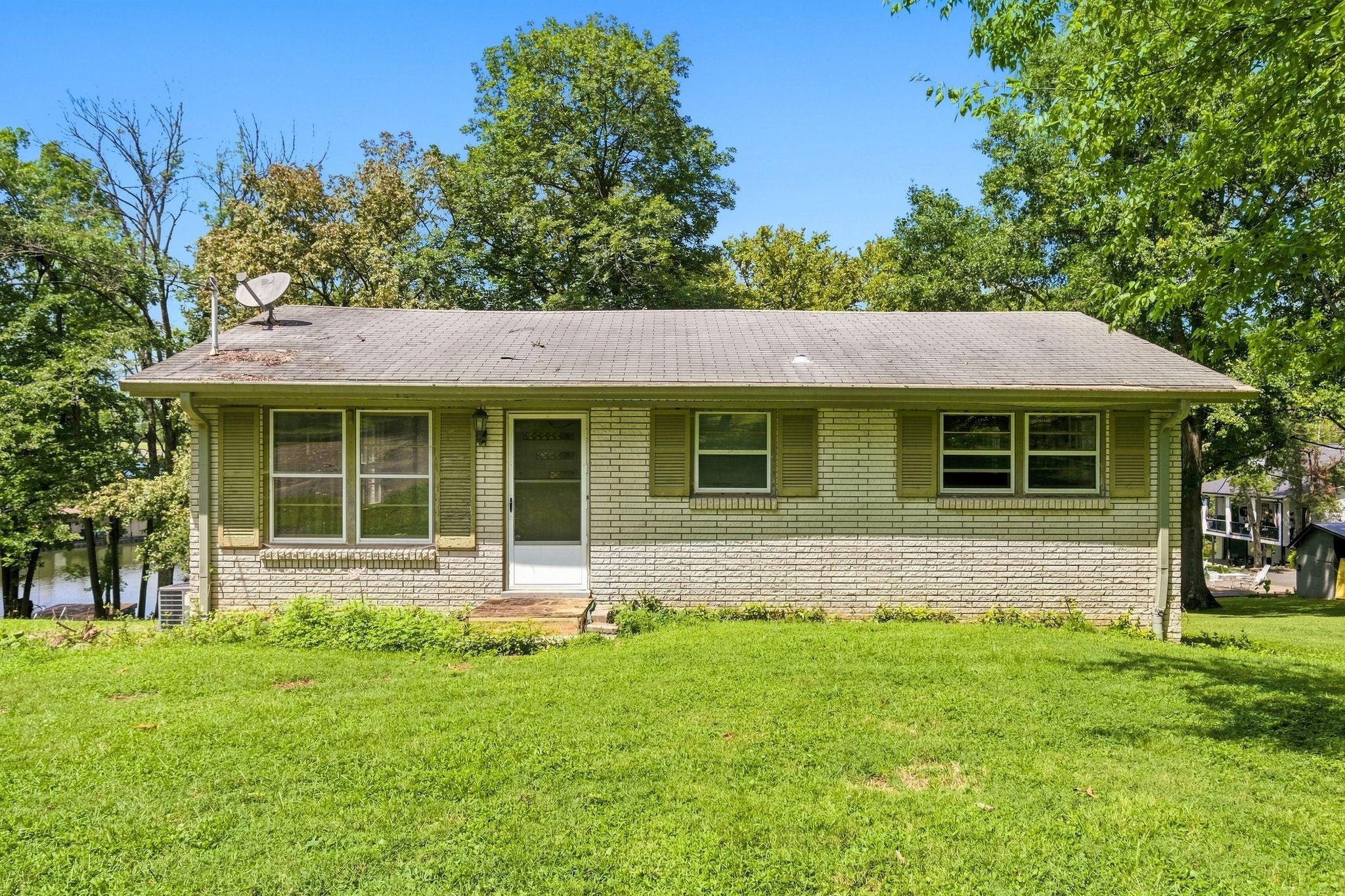 148 Sunset Dr — photo