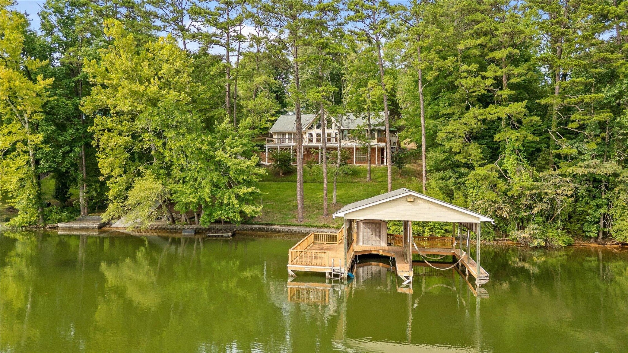 581 Pine Hollow Road — photo