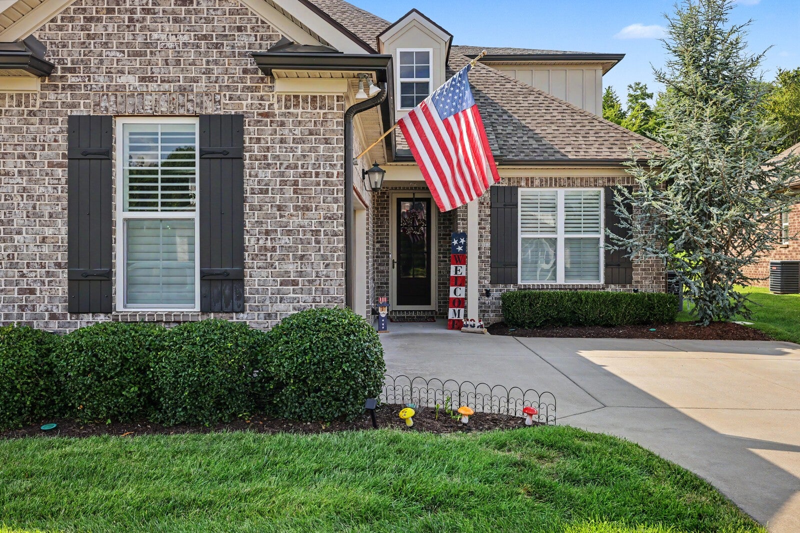 407 Anchor Reserve CV — photo