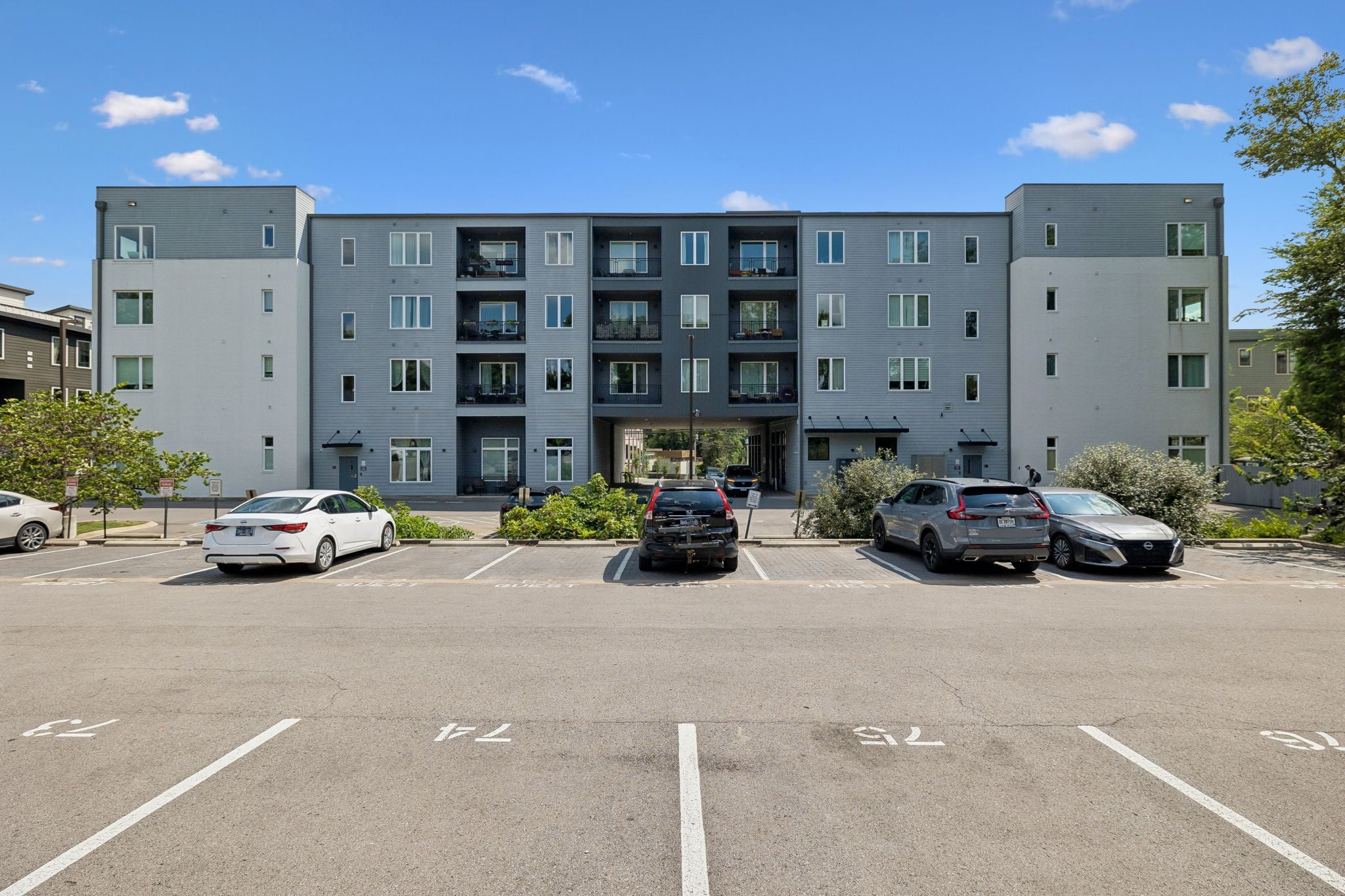 1041 E Trinity Ln 203 — photo