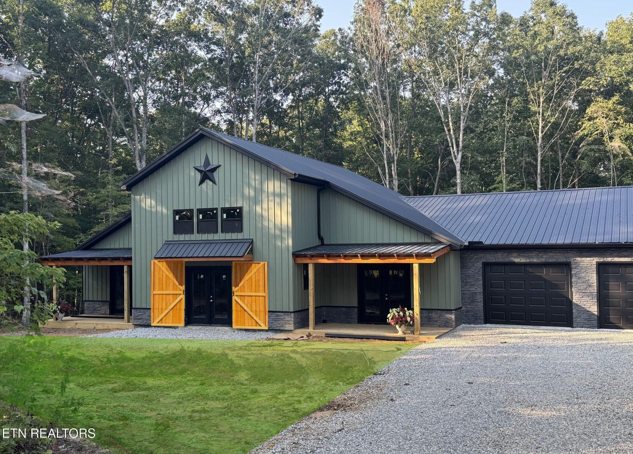 283 Falling Leaf Rd — photo