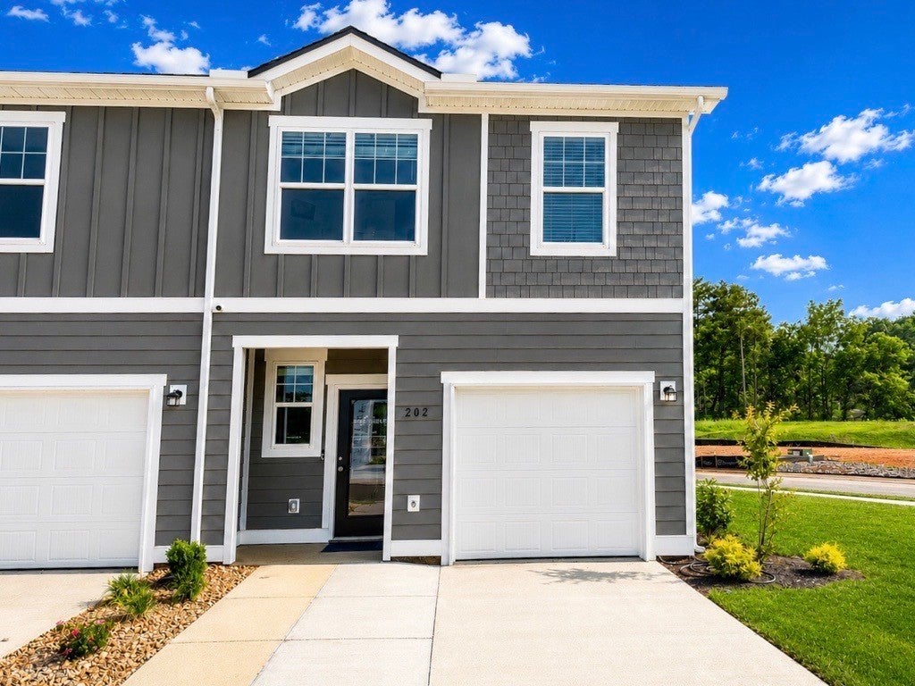 221 Darlington Drive — photo