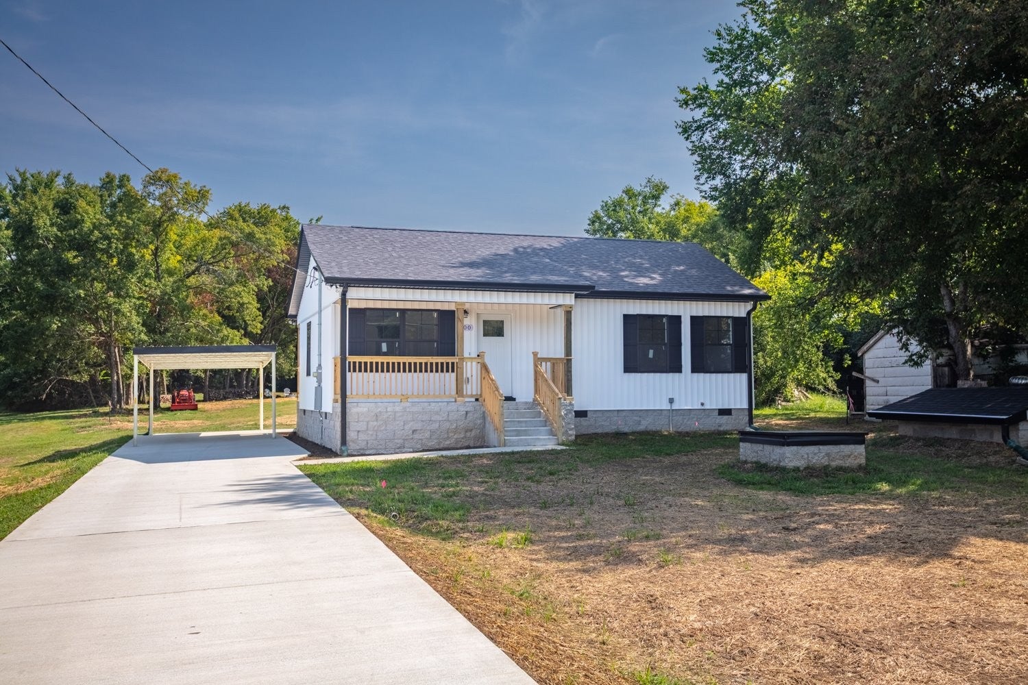 400 Holly Grove Rd — photo