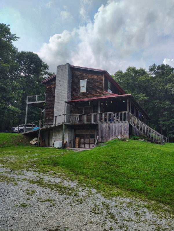 2211 Shady Cove Rd — photo