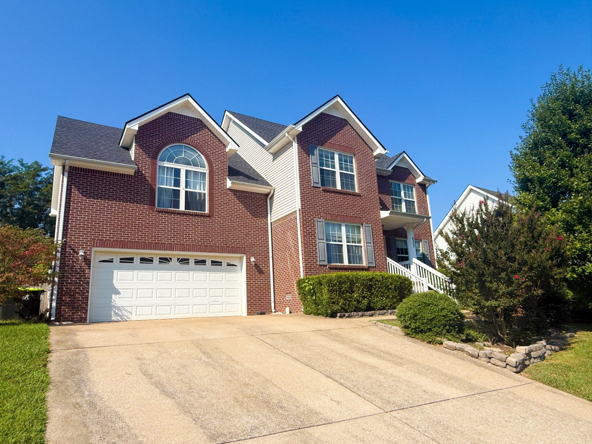 625 Winding Bluff Way — photo