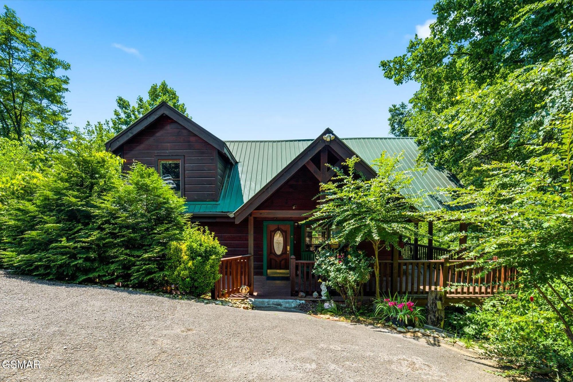 2606 Tree Top Way — photo