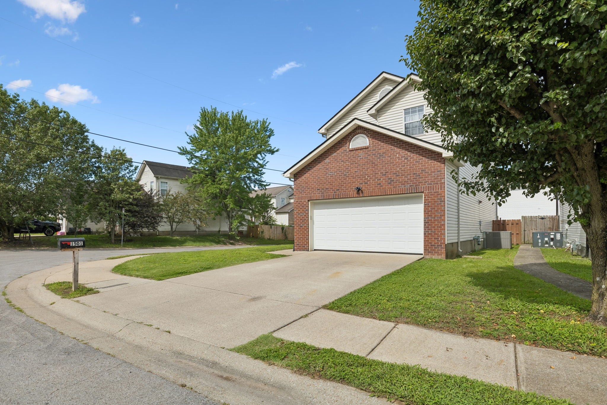 1501 Bell Trace Dr — photo