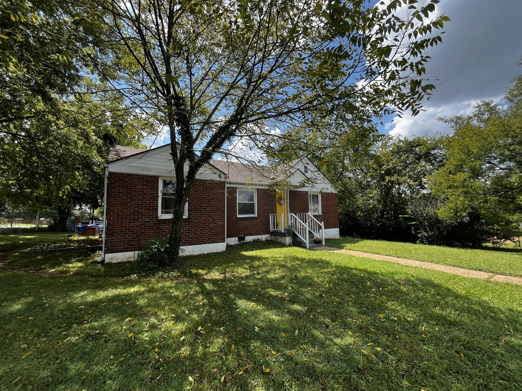 1208 Barry Dr — photo