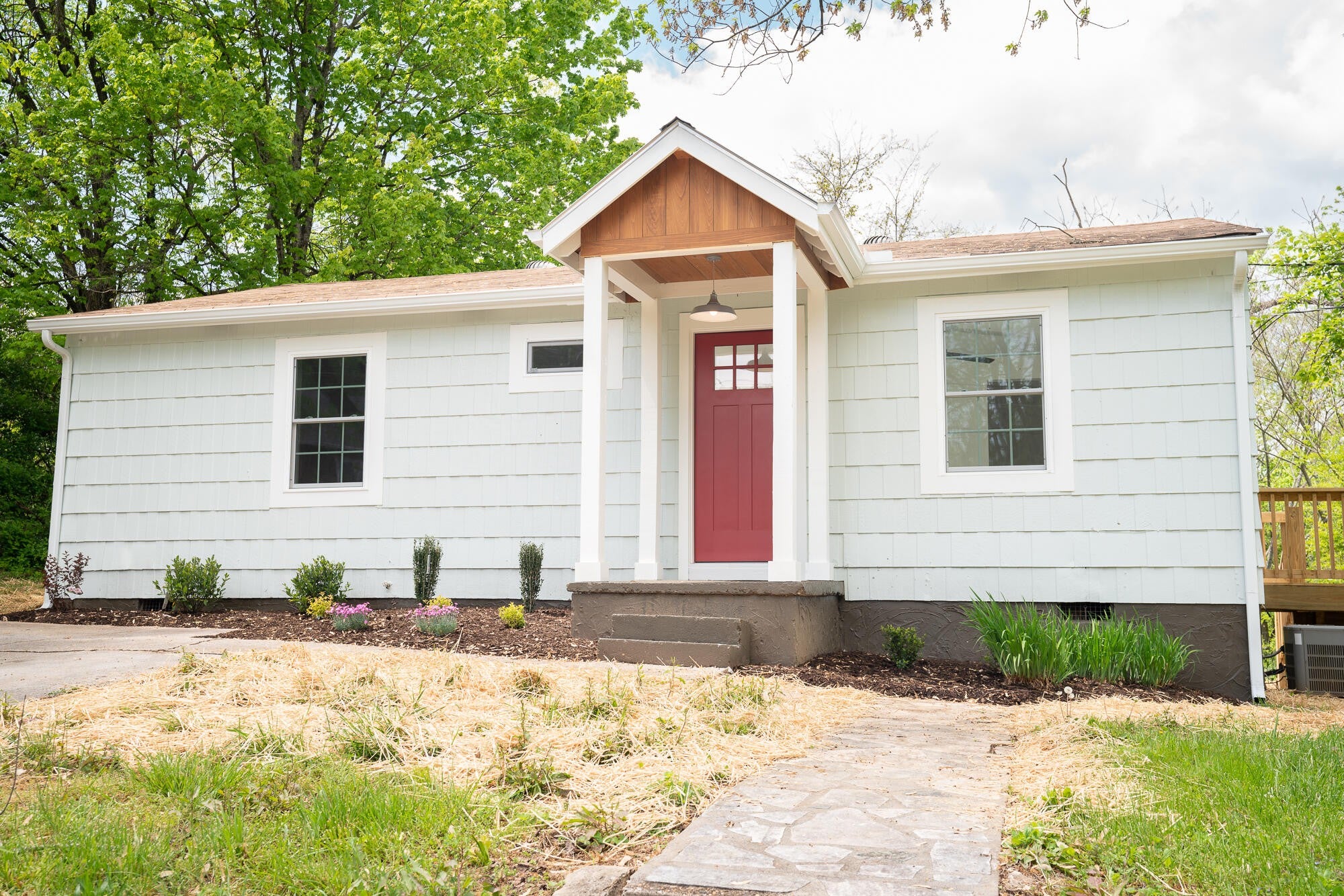 2519 Maple Drive — photo