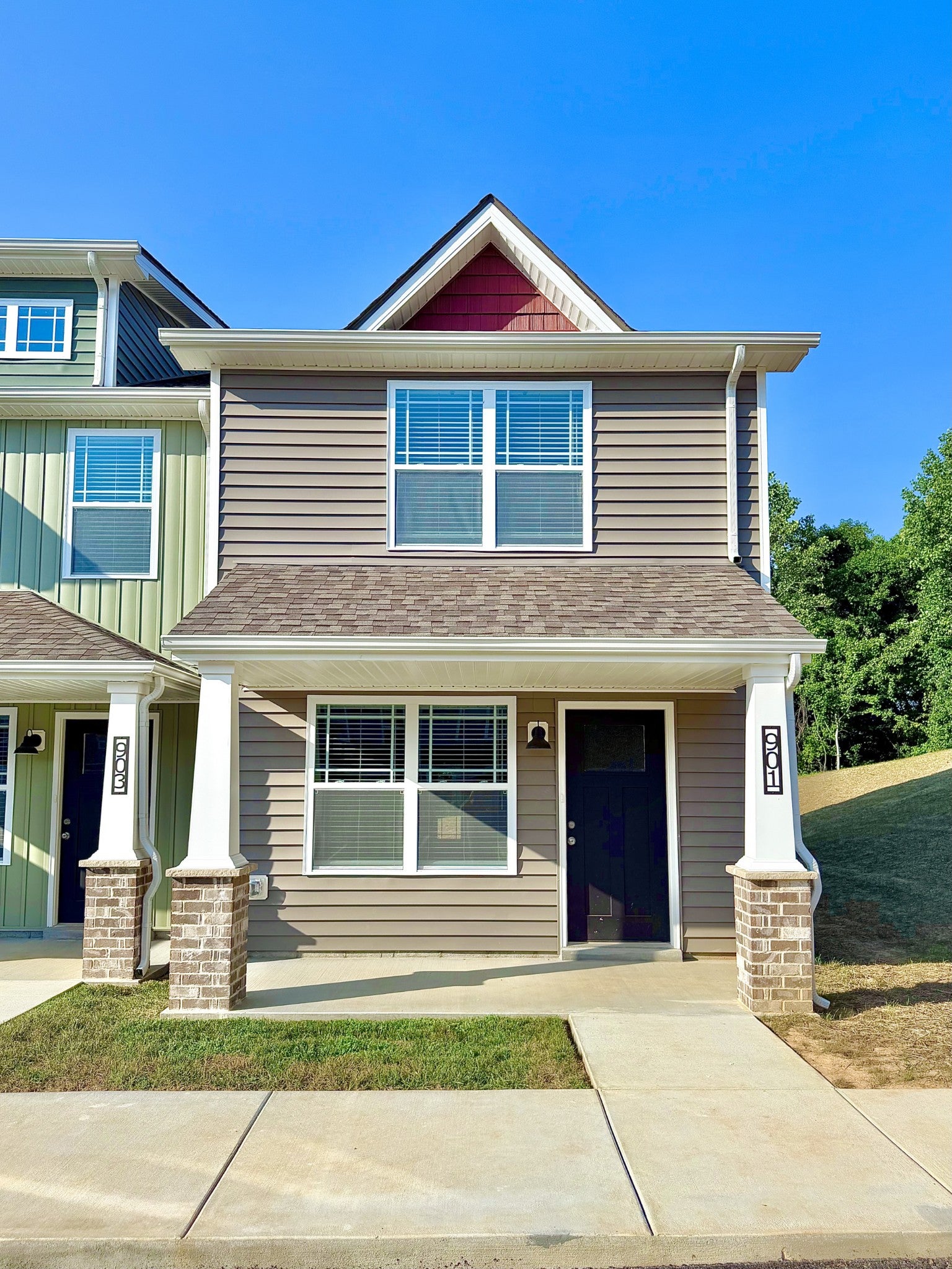 901 Peaceful Pl — photo