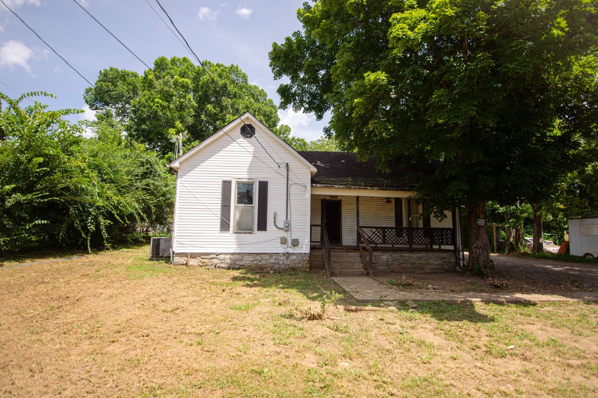 605 Moody St — photo