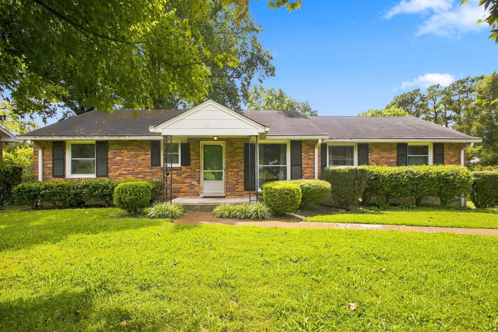 5005 Whispering Hills Ct — photo