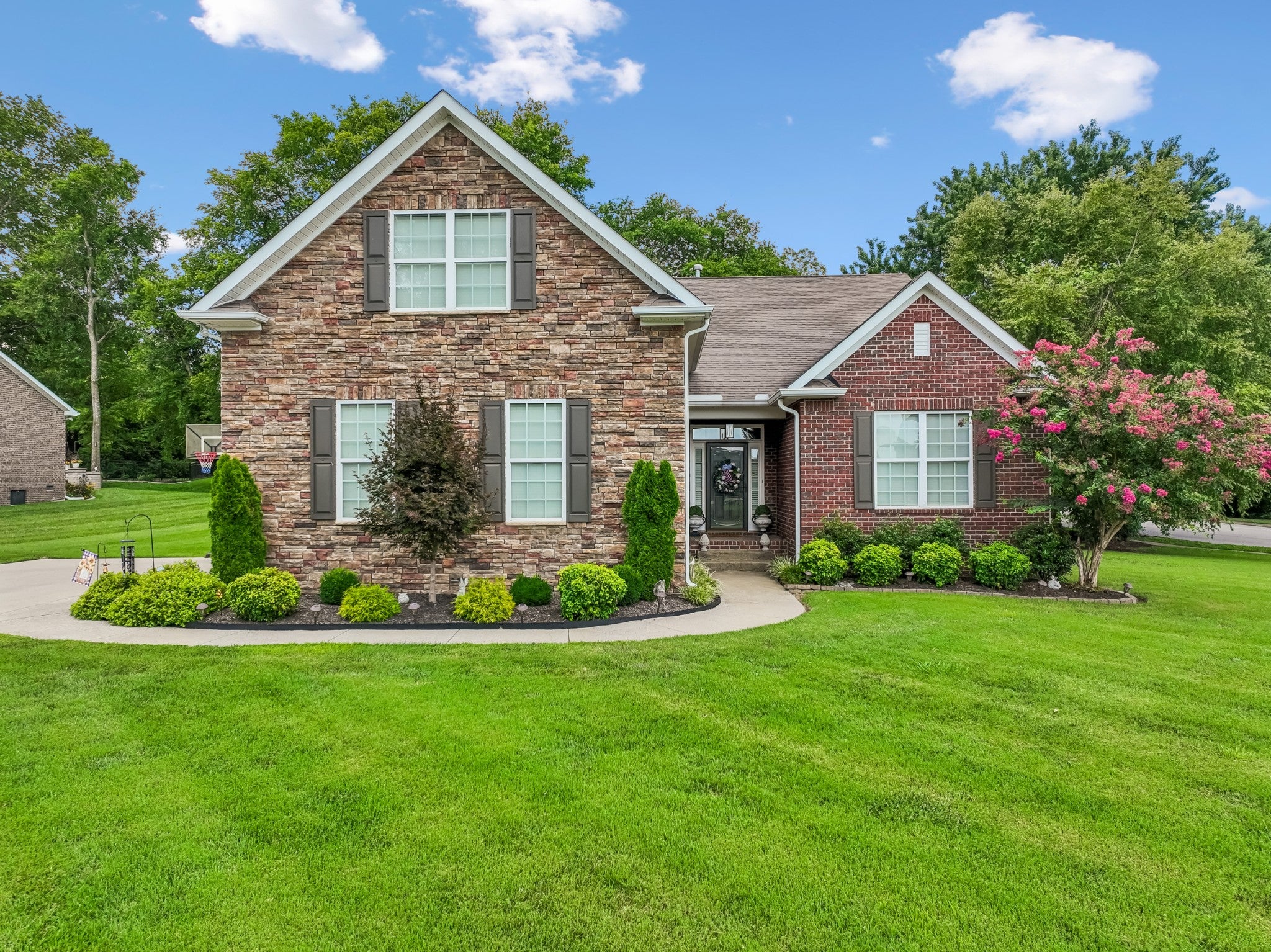 305 Dandelion Dr — photo