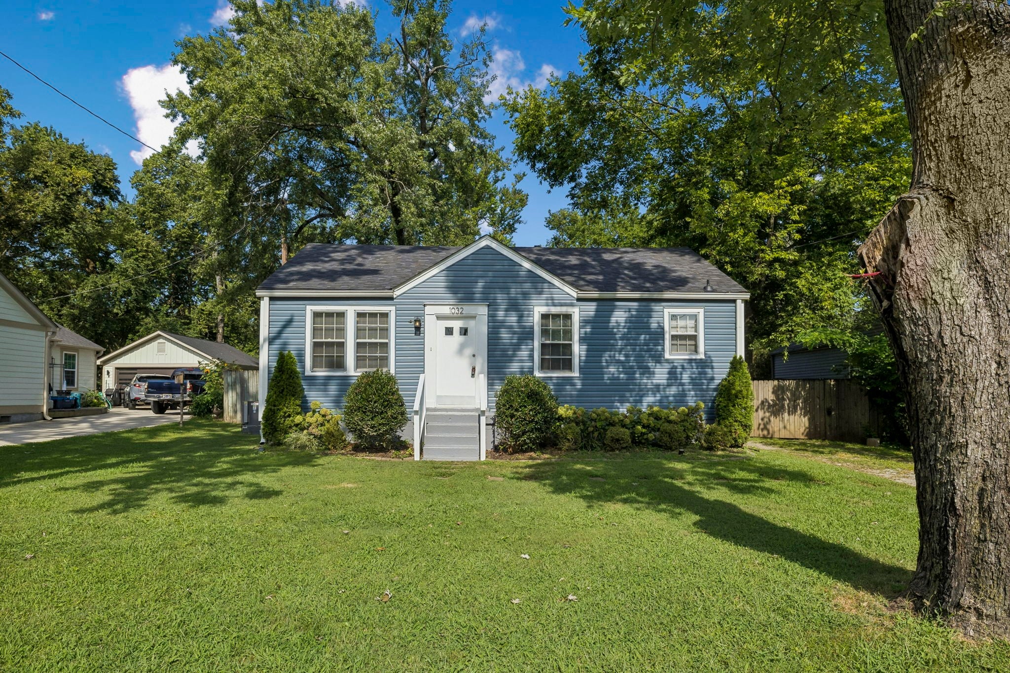 1032 Horseshoe Dr — photo