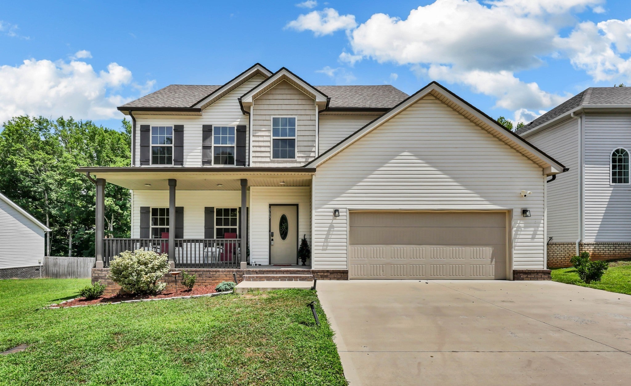 363 Barry Dr — photo
