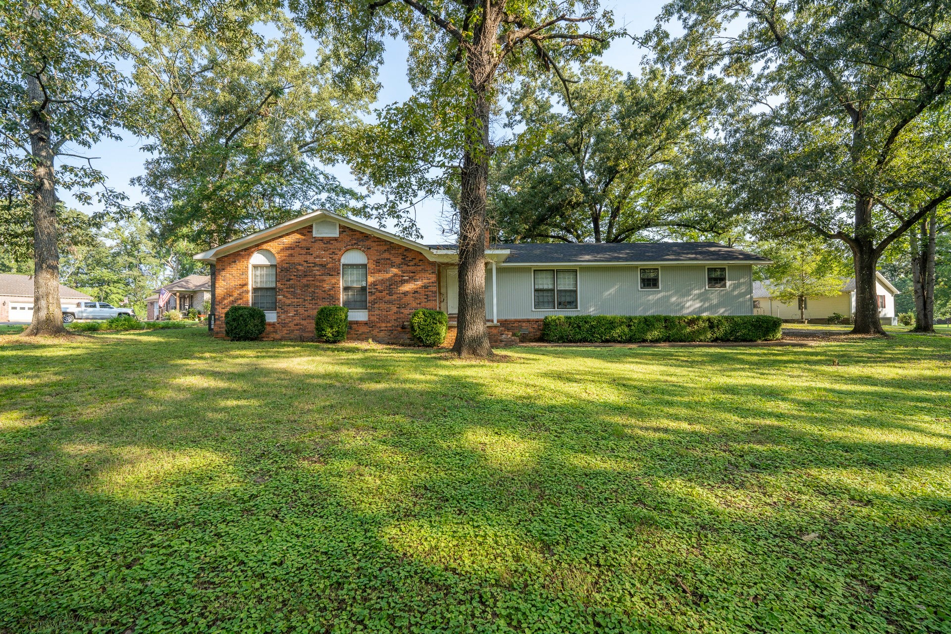 341 Somerset Loop — photo
