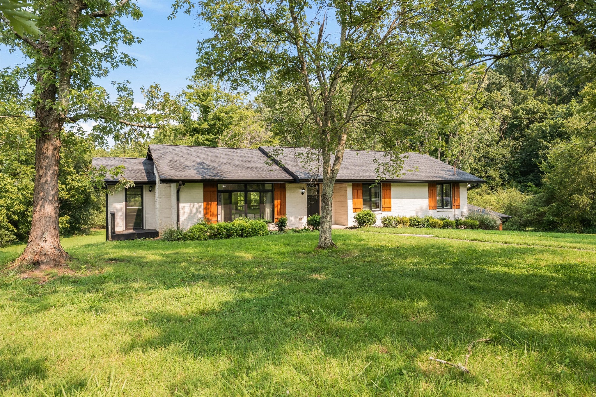 2498 Center Point Rd — photo