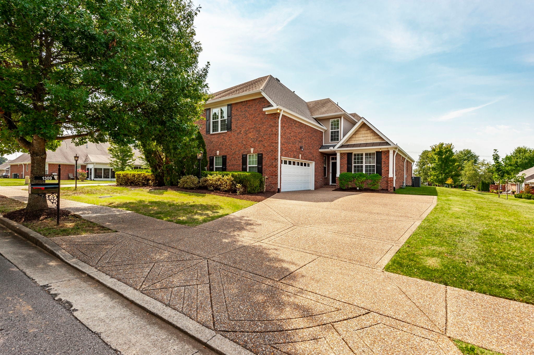 1309 Waxwing Dr — photo