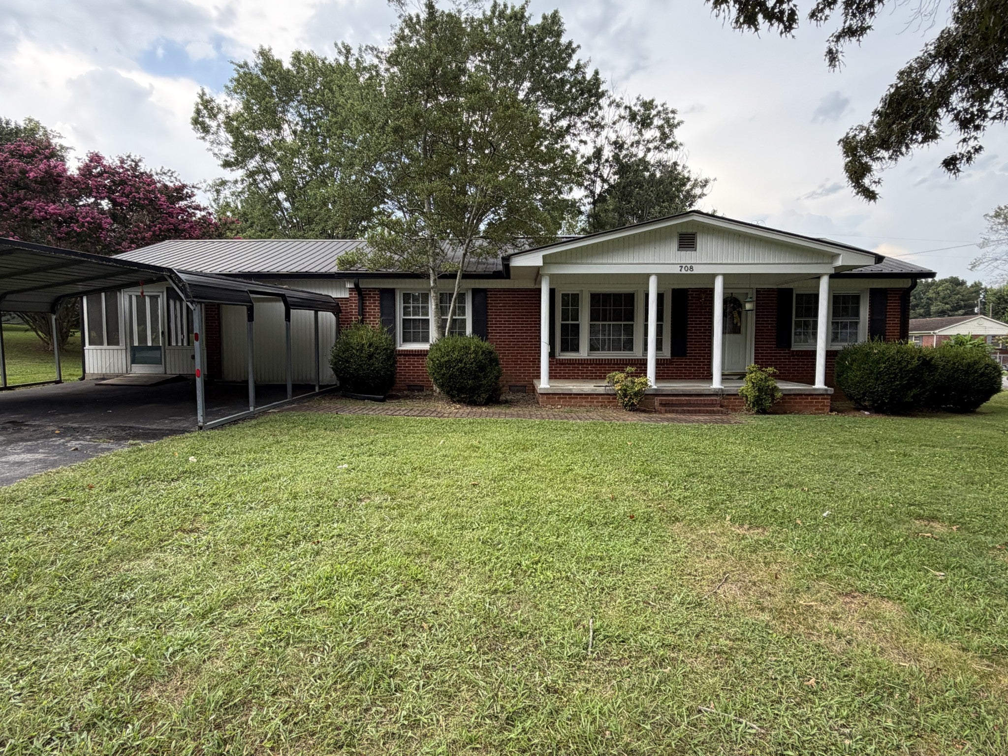 708 Cadillac Ln — photo