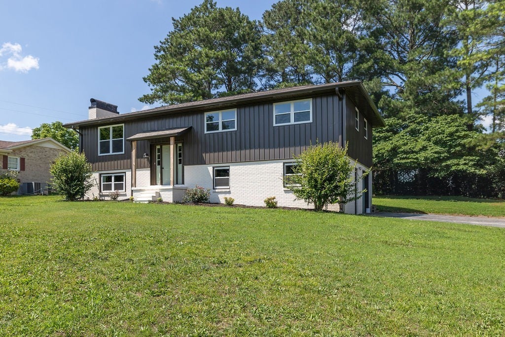 1708 Deer Hollow Dr — photo