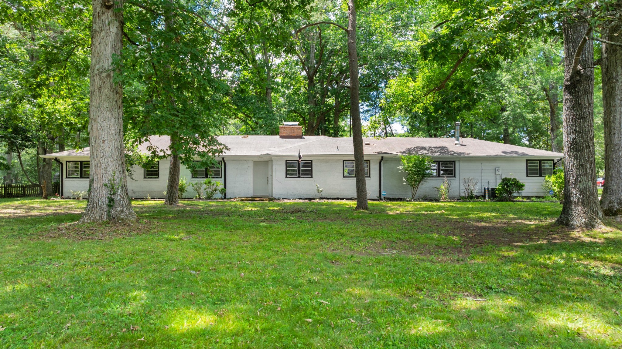 1003 Pickett Dr — photo