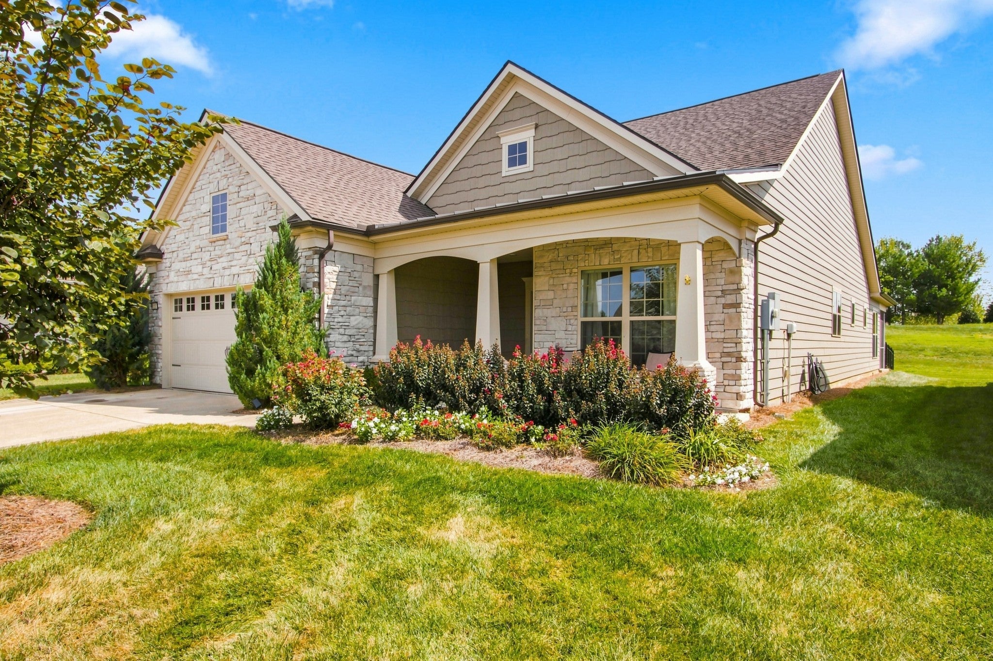 1321 Madison Ln — photo