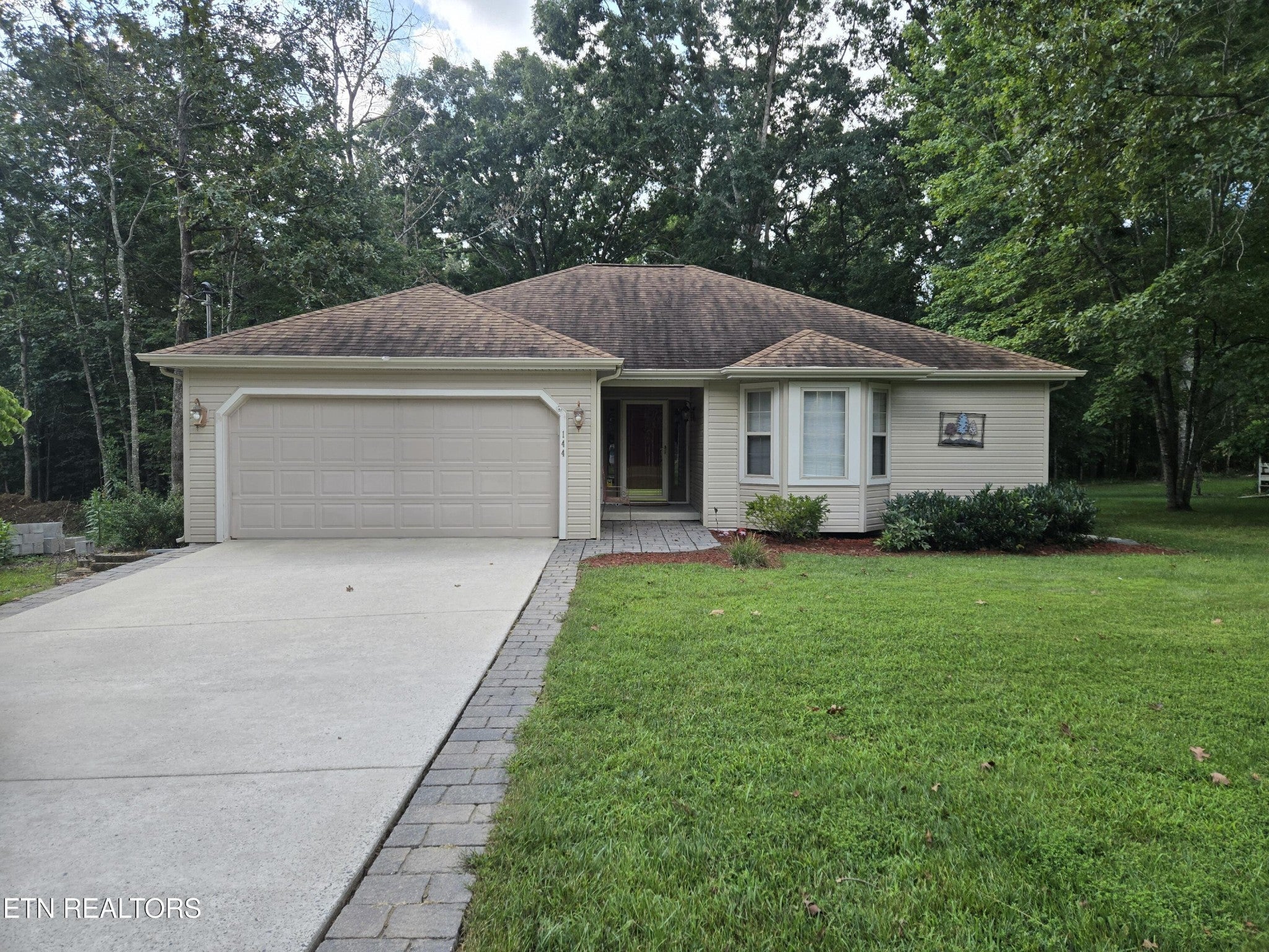 144 Pomeroy Drive — photo