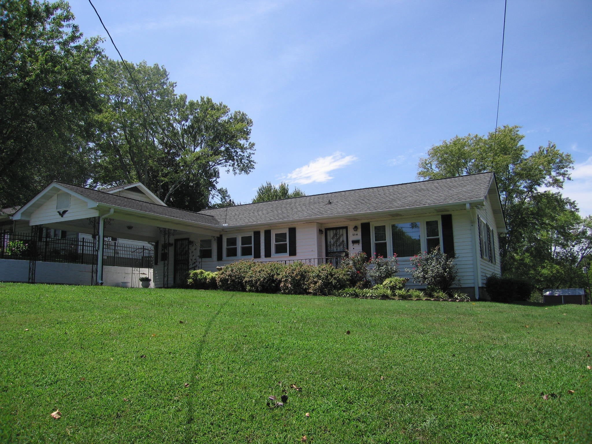 1814 Ogle Dr SE — photo