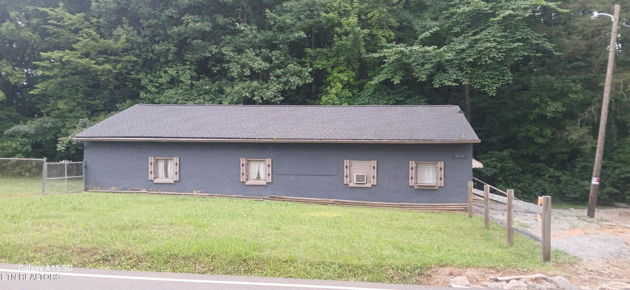 2405 Clearwater Rd — photo